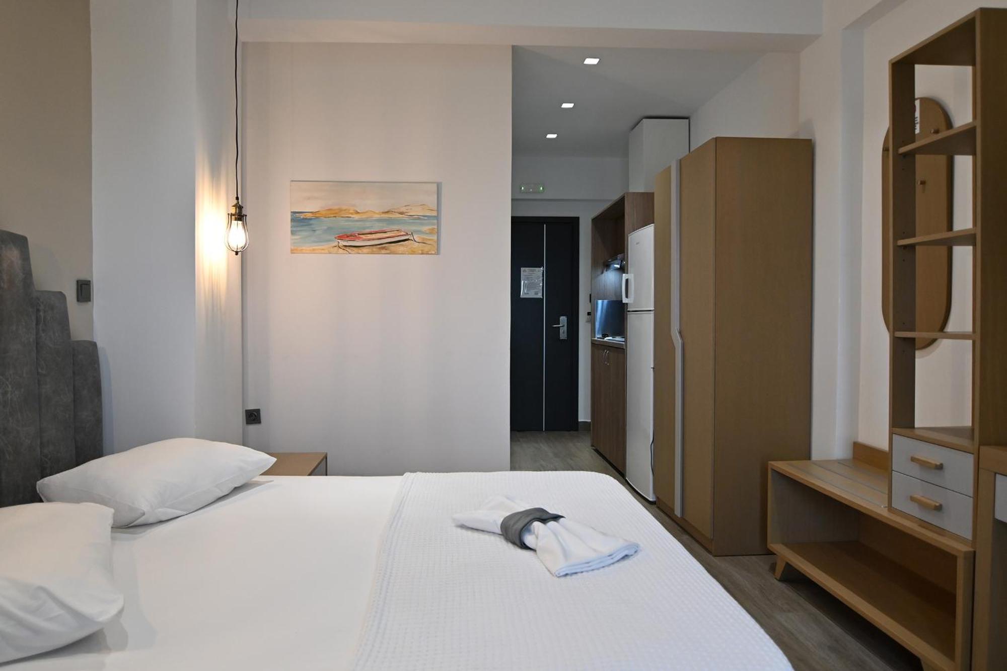 Amalia Rooms Sea View Nea Vrasna Exterior foto