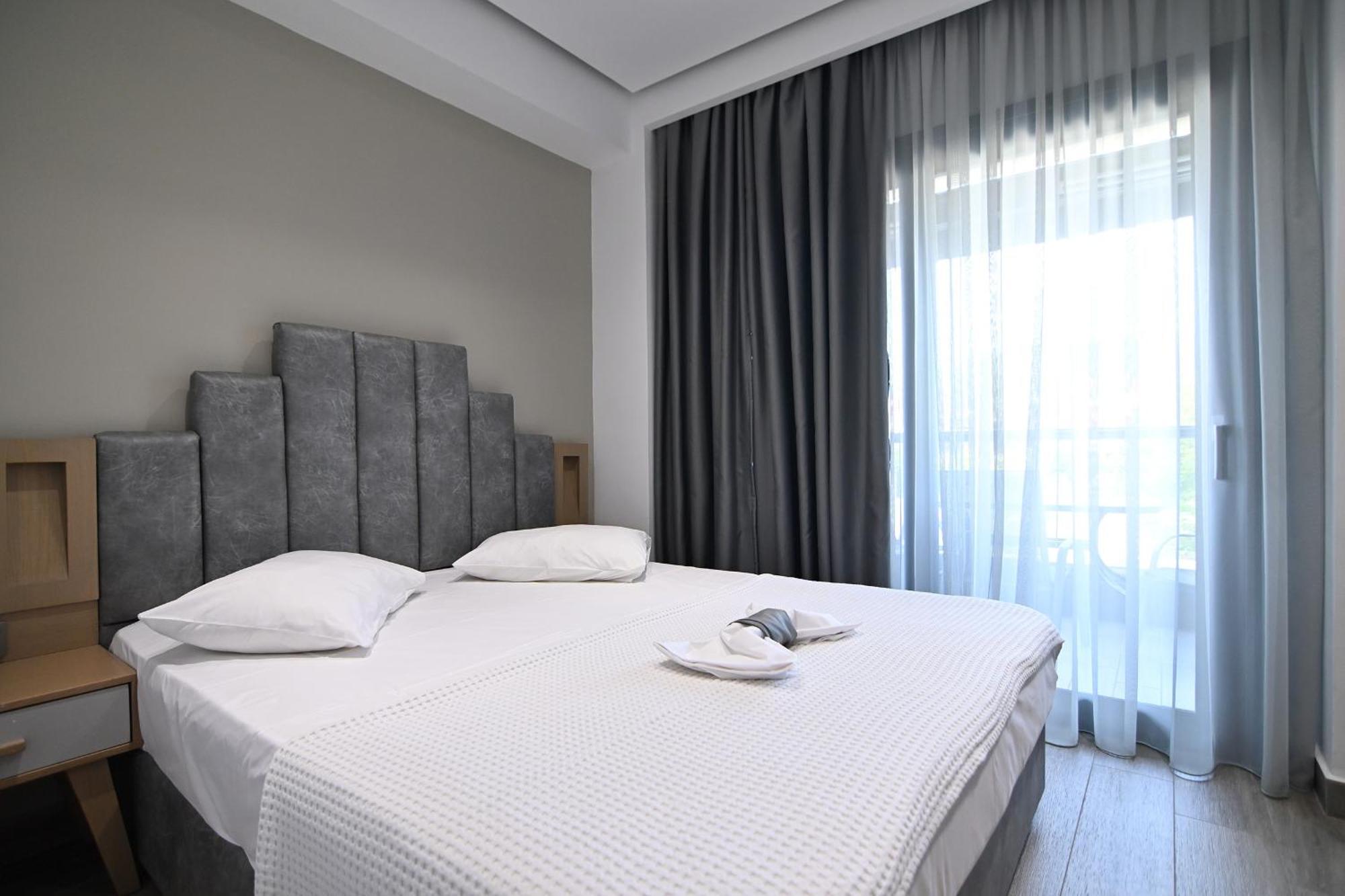 Amalia Rooms Sea View Nea Vrasna Exterior foto
